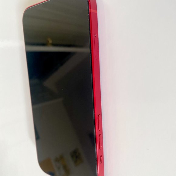 Red iphone 13 256gb unlocked with case and privacy screen protector - Picture 7 of 9